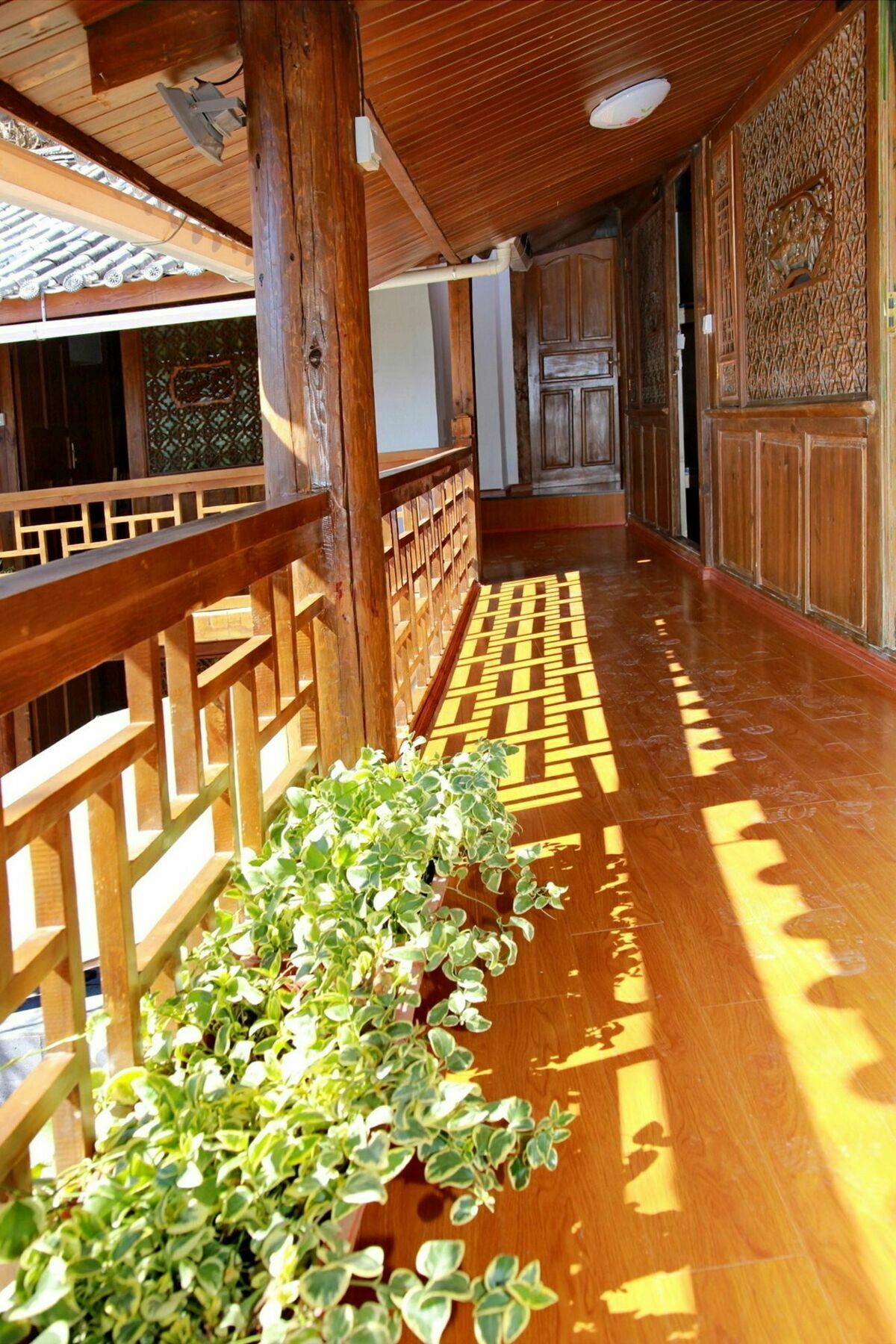 Runtong International Youth Hostel Lijiang  Luaran gambar